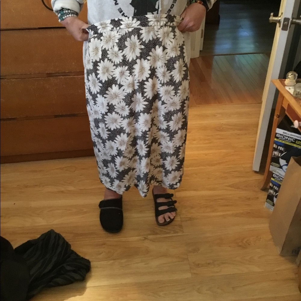 Women’s skirt with pockets